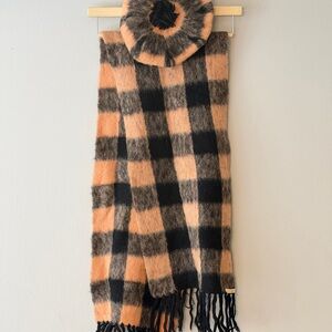 Plaid Scarf and Hat Set in Black and Orange